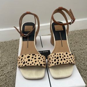WOMEN’S DOLCE VITA BLOCK HEELS
